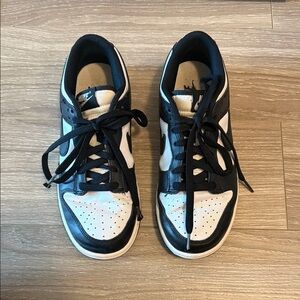 Nike Classic Black and White Low-Tops